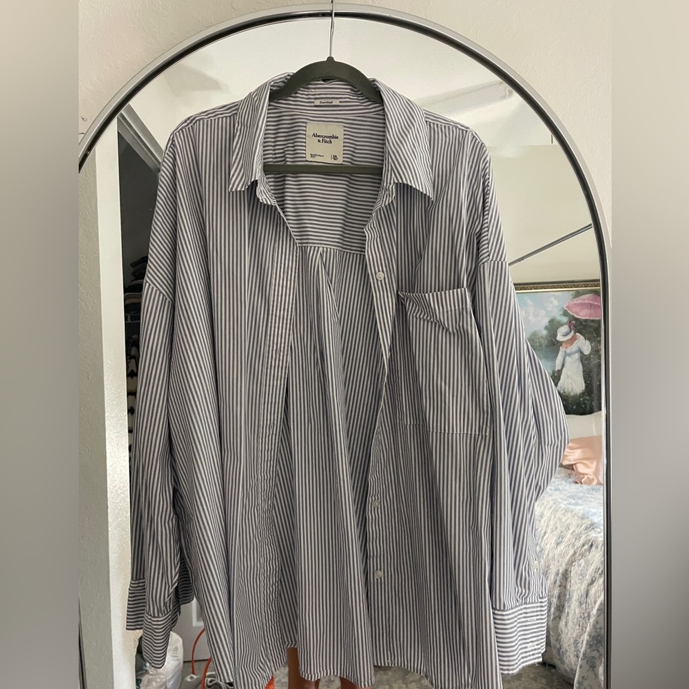 Abercrombie & Fitch Blue/White Stripe Oversized Collared Shirt - Picture 3 of 4
